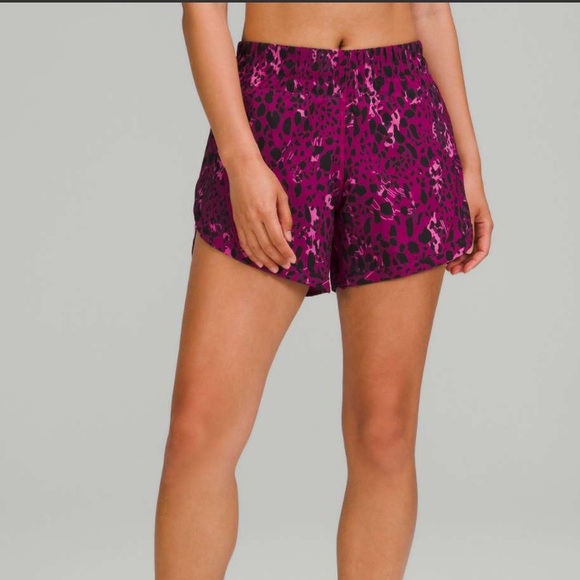 Lululemon Track That Mid-Rise Lined Short 5” Cheetah Camo Magenta Purple Multi - Picture 1 of 10